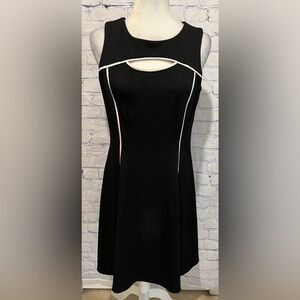 Gabby Skye Sleeveless Black Sheath Dress W/White Detail Size 8